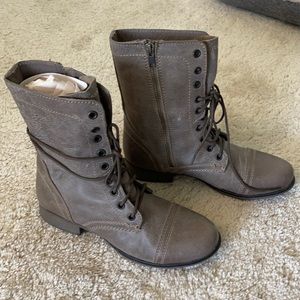 Steve Madden Troopa Combat Boot